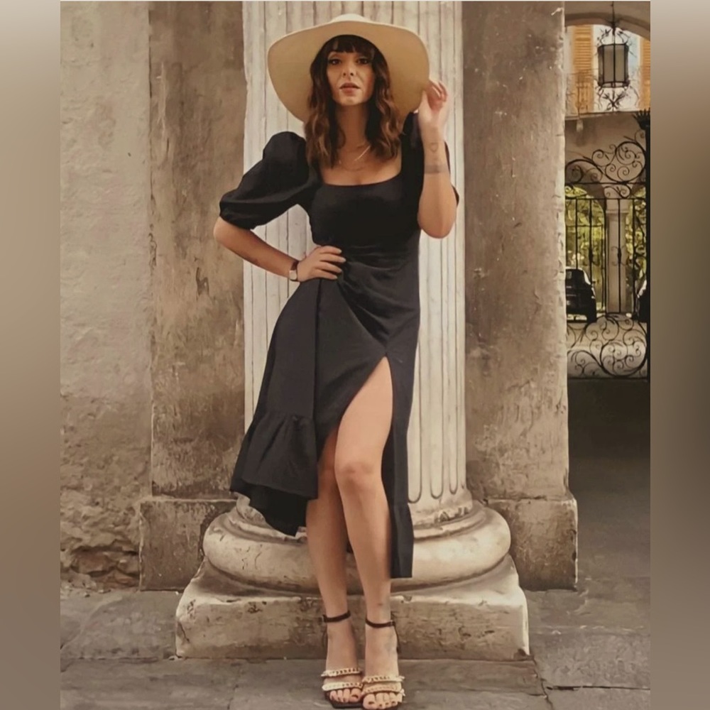 NWT! The Black Puff Sleeve Split Hem Midi Dress